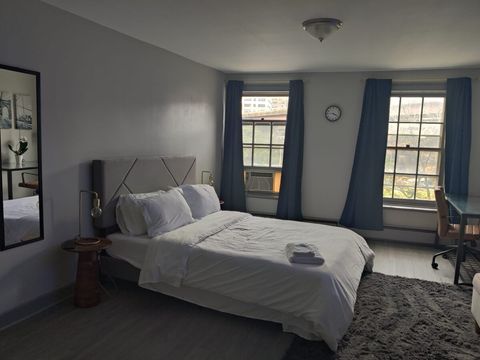 3rd Floor Large Bedroom