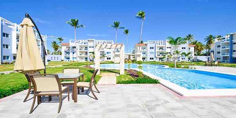 Piscina, comedor de exterior 