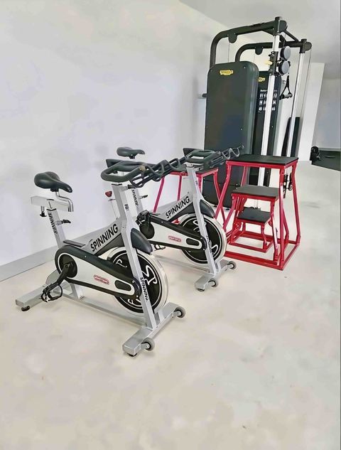 Gym totalmente equipado y climatizado dentro del condominio 