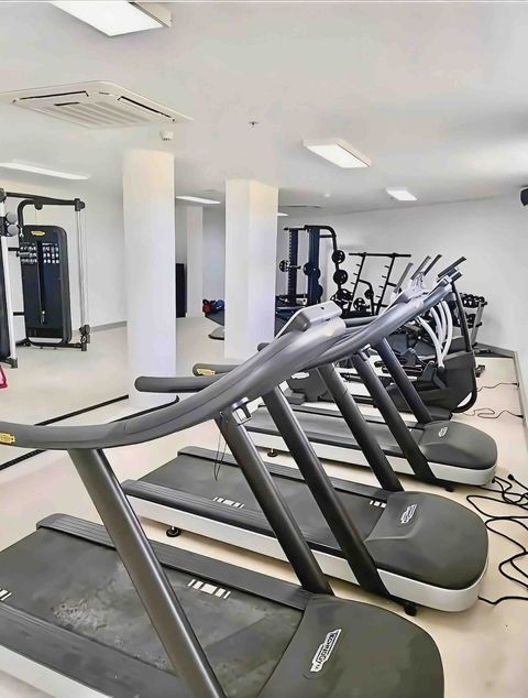 Gym totalmente equipado y climatizado dentro del condominio 