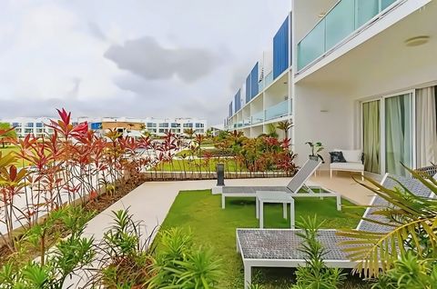 Terraza del apartamento A-108. La terraza es muy privada y se comunica directamente con la terraza y el apartamento A-107.  Zona de fotos para las redes sociales.