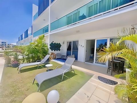 Terraza del apartamento A-107. La terraza es muy privada y se comunica directamente con la terraza y el apartamento A-108.  Zona de fotos para las redes sociales.