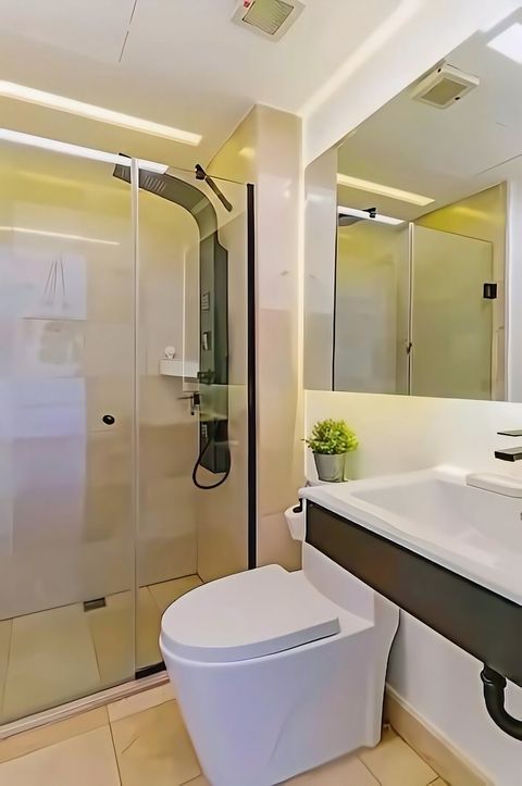 Baño 1 que comparten la habitación 1 y la sala.