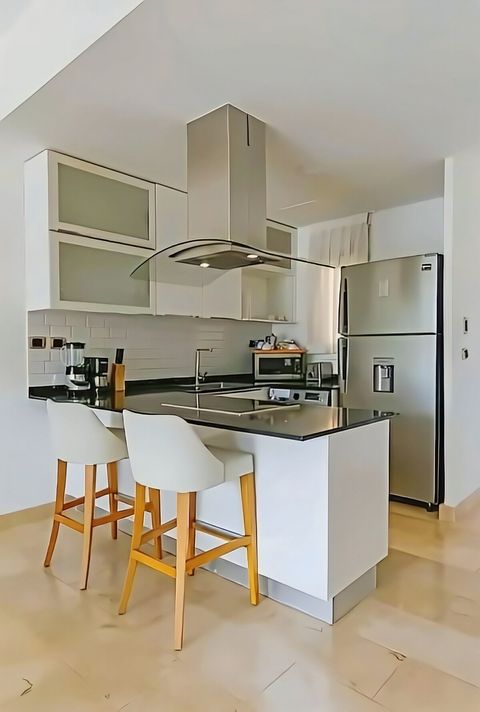 Cocina moderna y totalmente equipada.