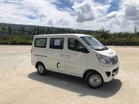 Transfer Interno es gratis para nuestros huéspedes dentro de la propiedad y en los horarios establecidos. Para recorridos fuera de la propiedad y fuera de los horarios establecidos tiene un costo. Contactarnos para mayor información.