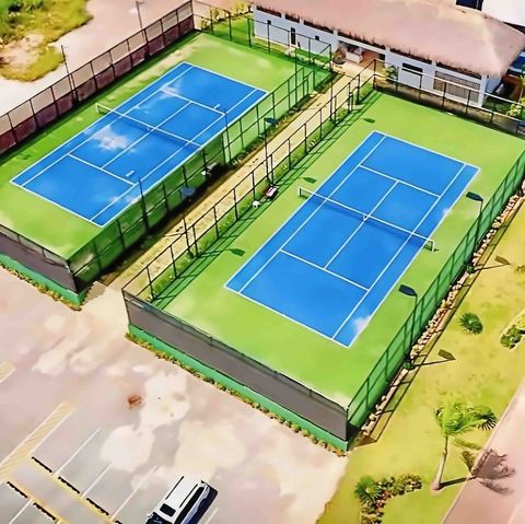 Club de tenis de pago.