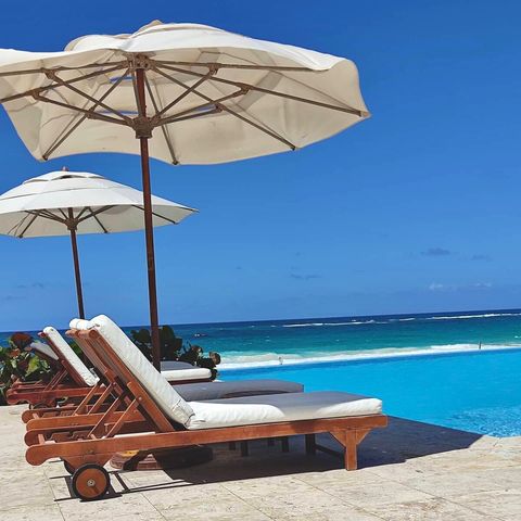 Beach Club Pool 