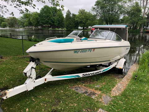 The private boat ramp allows for launching anything from a kayak up to a 22+ foot I/O. No worries about finding a parking spot, or other boaters rushing you to launch or retrieve.