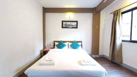 apartment bed with queen bed