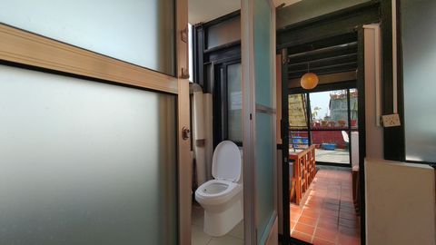 balcony passage from queen bed room on top floor