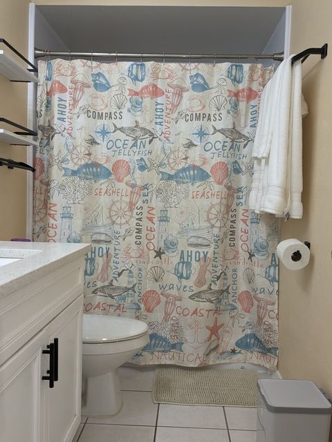 Master bathroom Vanity with Quartz Countertop