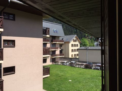 Outdoor private parking
