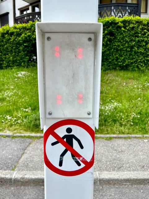 Parking Entrance Borne