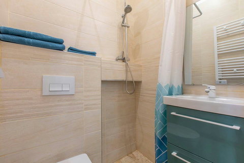 Salle de douche, WC