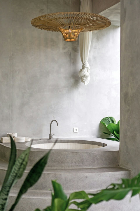 Living room bath / icebath