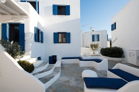 open terrasse next to the pool