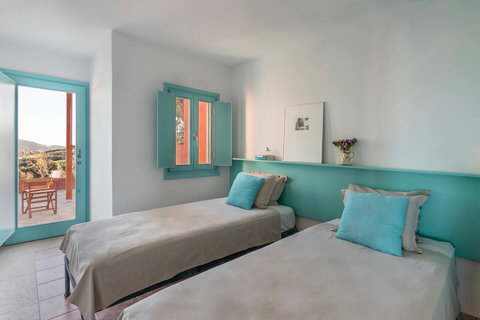 Bedroom no 3 with a "private" veranda. Βeds can be pushed together.