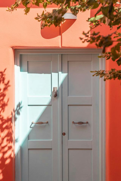 Main entrance detail