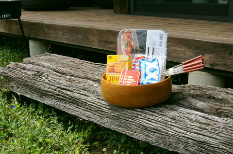 every group of our guests receive this "S`mores Set", we hope your group has an amazing experience bonding over this little fire set, you can use it also for BBQ ;)