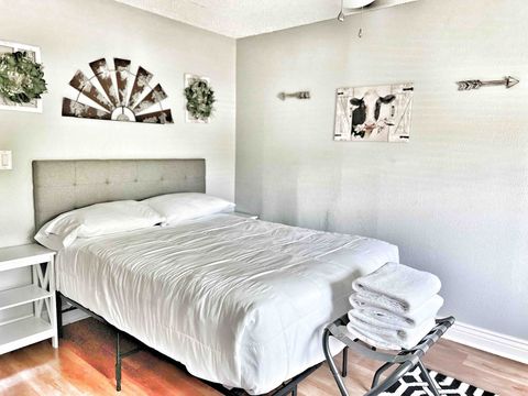 2nd Bedroom with Full Size Plush Bed,  Desk, & 32” Smart TV