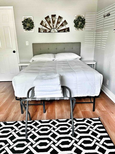 2nd Bedroom with Full Size Plush Bed, Desk, & 32” Smart TV