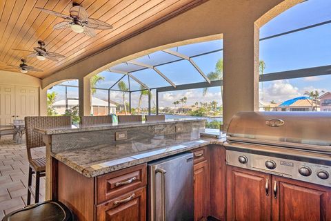 Outdoor grill & kitchen