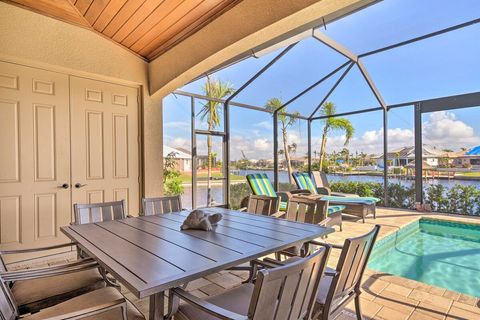 Dine alfresco.