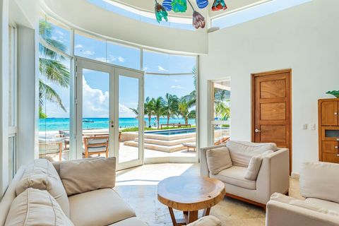 Spacious living area with TV, stereo sound system