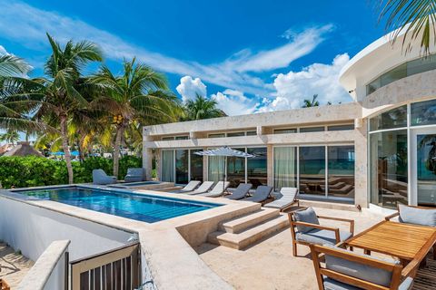 Slide open your bedroom doors to the ocean!