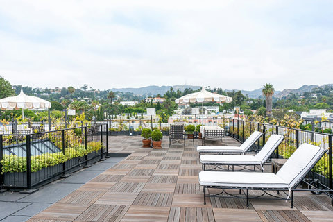 Watch your favorite film, which varies weekly, on Villa Carlotta’s rooftop while a stone’s throw away from the Hollywood sign.
