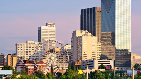 Minutes from Mercedes Benz Staduim / Downtown