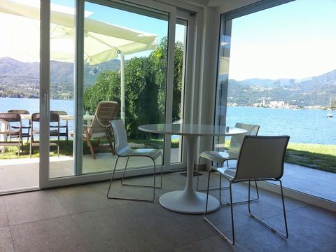 waterfront Living Room with the beautiful Island of San Giulio on the back