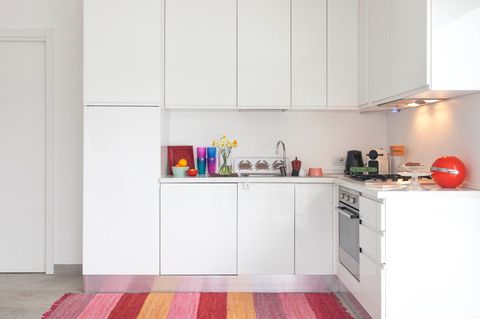 Fully Equipped kitchen: Kettle, Oven, 4 gas, Freezer, fridge, dishwasher, coffee machine with capsule system, italian moka