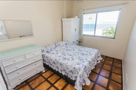 Suite bedroom