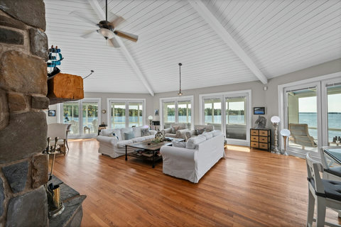 A view towards the bow of the Land Yacht.