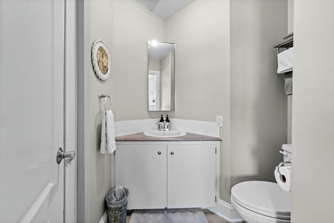 First Mate's room ensuite with shower. H2O Infuse amenities.