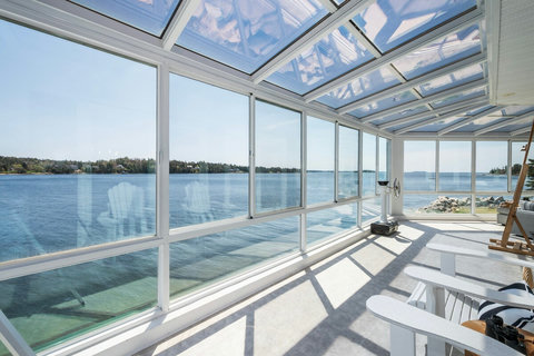 Seating area #3 in the solarium. 

Telescope, binoculars, beanbag toss, easel, blankets and yoga mat. 
Porpoises, otters, seals, lobster boats and Canadian rock beavers are frequent sights. 
