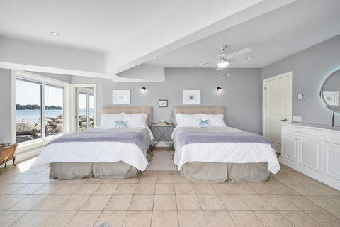VIP room. Two queen beds, 2.5 shared bathrooms. 