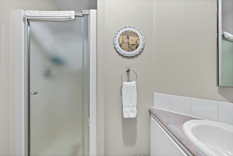 First Mate's room ensuite with shower. H2O Infuse amenities.