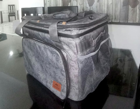 Side Pocket Plates & Silverware Beach Cooler