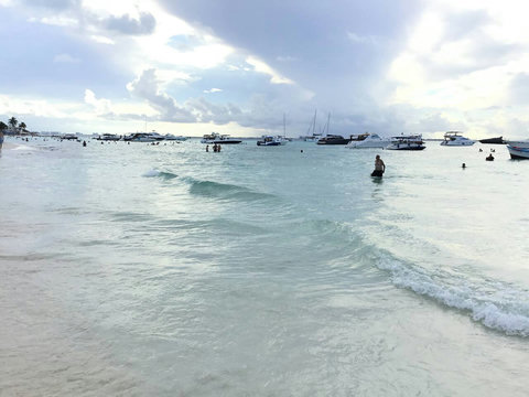 North Beach Only 7 Minutes Away! BOOK NOW!