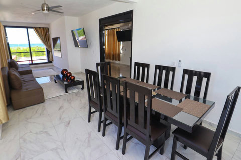 Meals with Magnificent Ocean Views