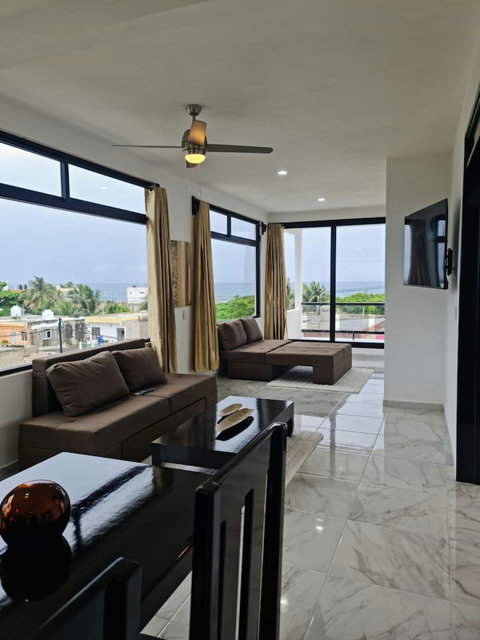 Wall To Wall Tinted Windows