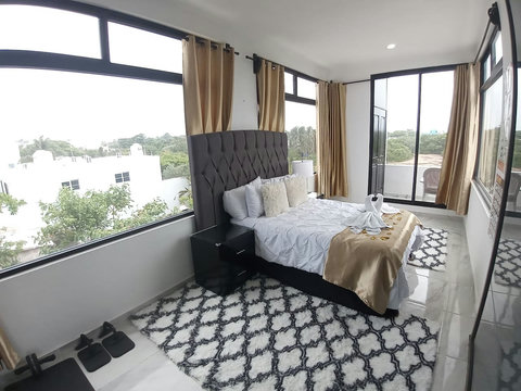 Second Spacious King Size Comfort Bedroom