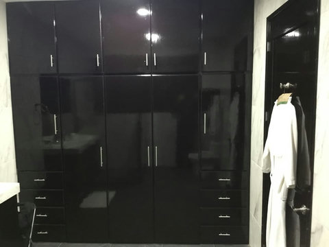 Extended Stay Comfort Closet