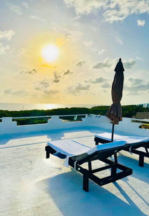 4th Floor Lounging Viewing Deck 24/7 Access Included (located offsite)