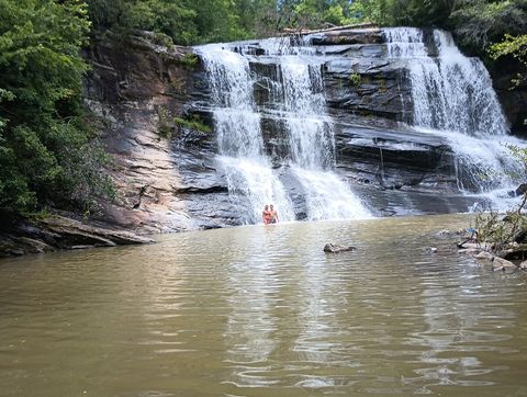 Nearby Longnose Creek Falls (1.5 miles by kayak)