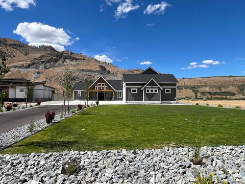 Large level front yard perfect for playing