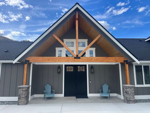 Large covered entry, no steps in and out of the entire main level