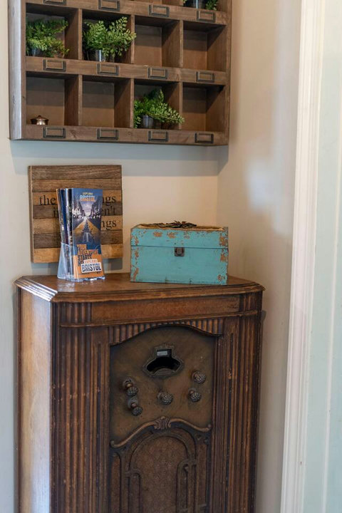 Tastefully decorated entryway.